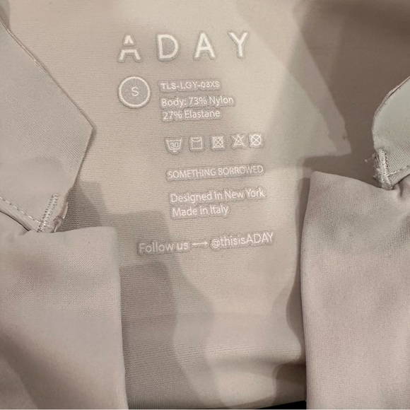 Aday Something Borrowed Light Gray Shirt Small - Picture 3 of 6